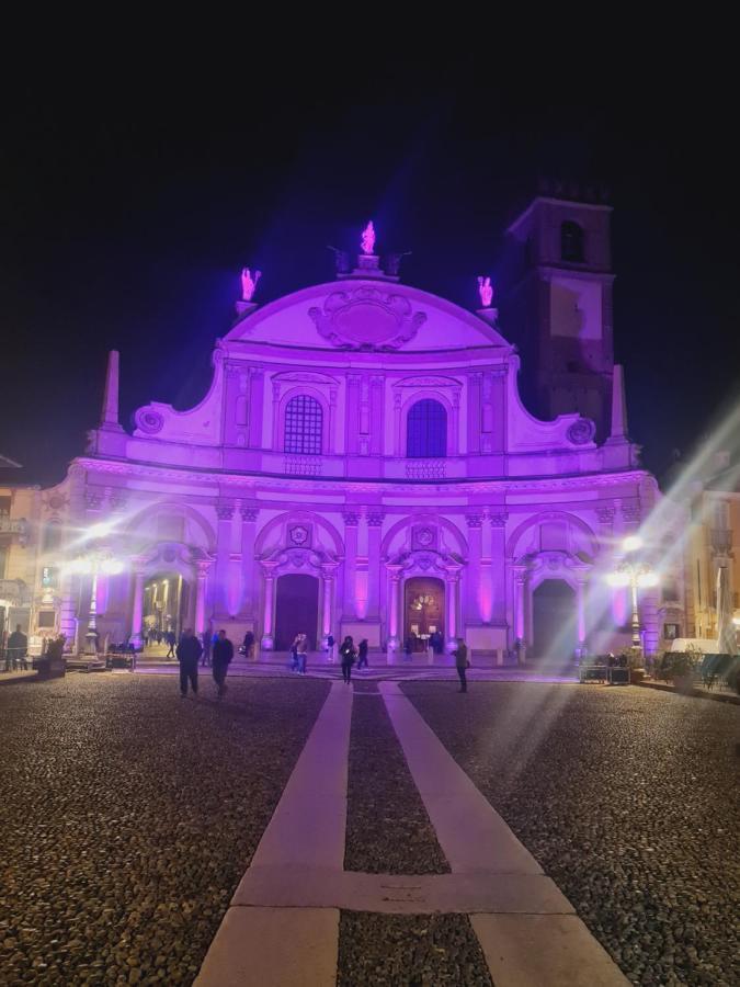 La Casa Di Ida Intero Appartamento Vigevano Exterior foto